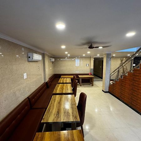 Hotel Walk Inn Faridabad Eksteriør bilde