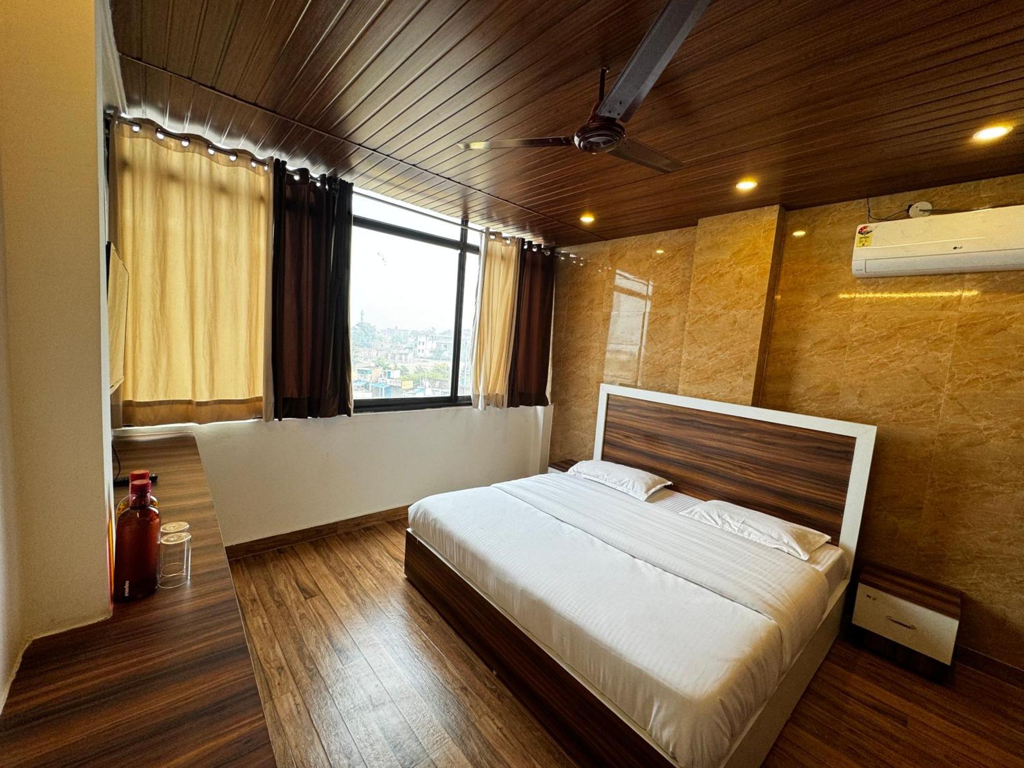 Hotel Walk Inn Faridabad Eksteriør bilde