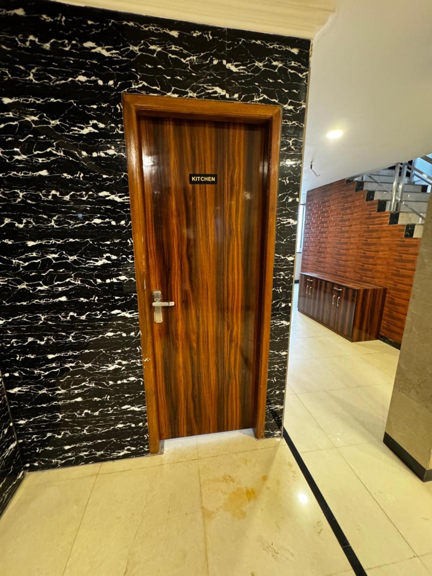 Hotel Walk Inn Faridabad Eksteriør bilde