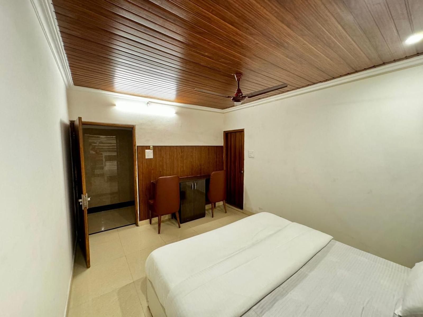 Hotel Walk Inn Faridabad Eksteriør bilde