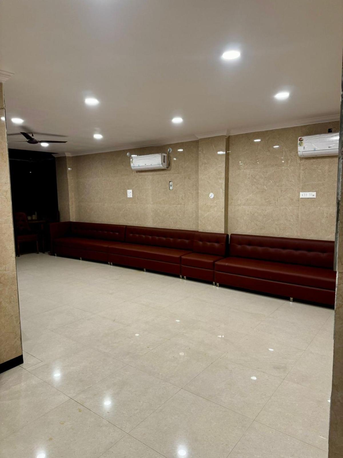 Hotel Walk Inn Faridabad Eksteriør bilde